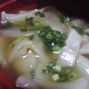 水から茹でる生うどん♪（味噌＆キムチ＆きくらげ他）